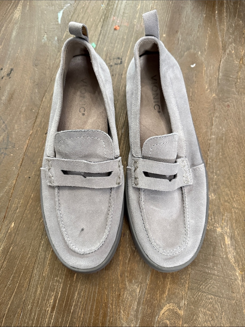 Vionic Uptown Gray Suede Loafer Size 7